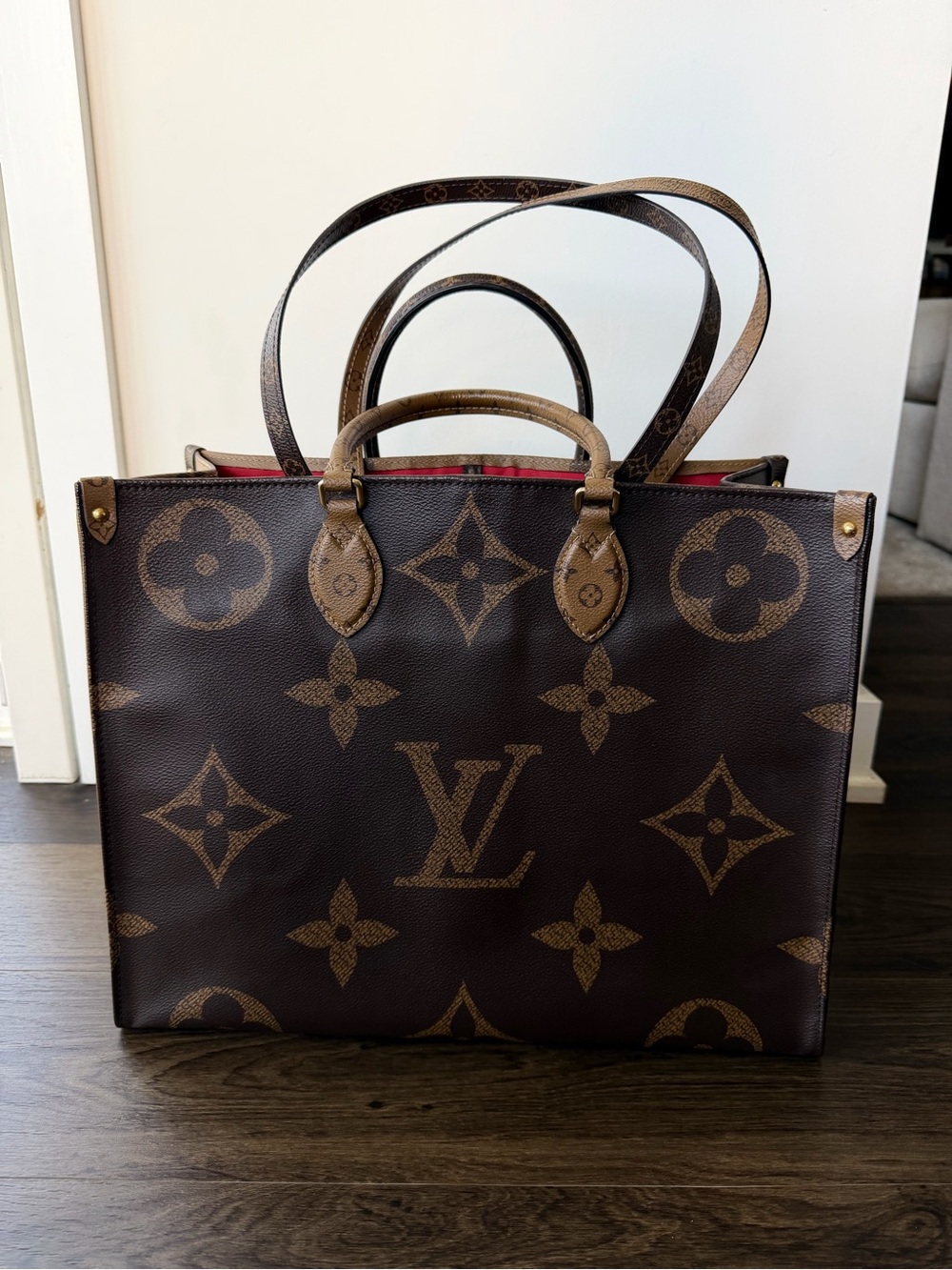 Louis Vuitton OnTheGo GM Monogram Giant / Monogram Reverse Tote – M45320